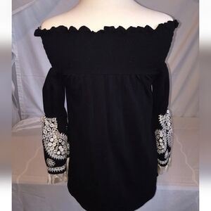 Vava by‎ Joy Han Black Blouse with White Embroidered 3/4 SLV Sz. S Pullover TOP